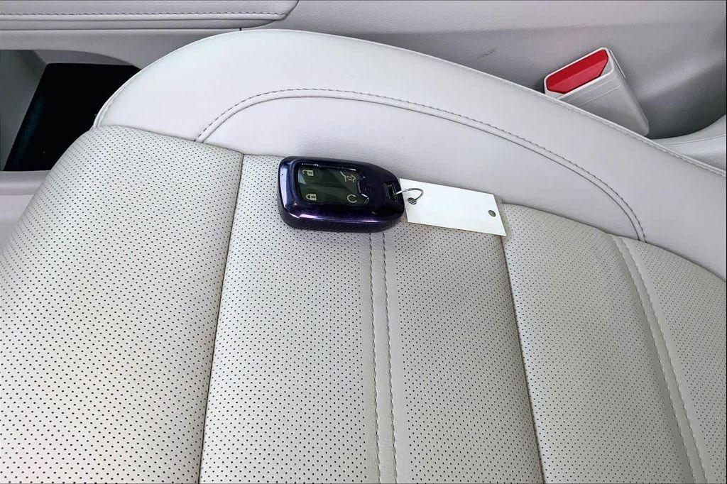 used 2021 GMC Acadia car, priced at $27,234