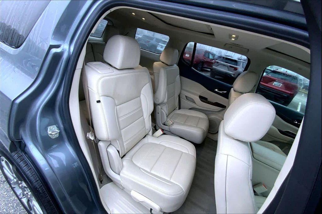 used 2021 GMC Acadia car, priced at $27,234