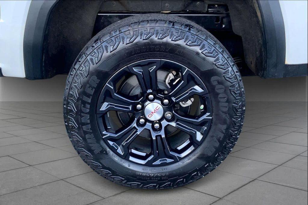 used 2023 GMC Canyon car, priced at $29,000