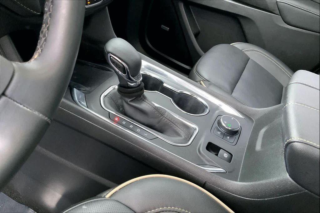 used 2023 Chevrolet Traverse car, priced at $26,900