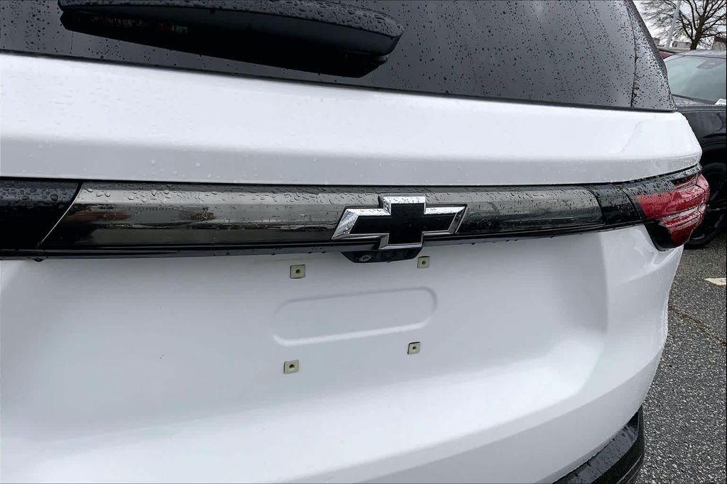 used 2023 Chevrolet Traverse car, priced at $26,900