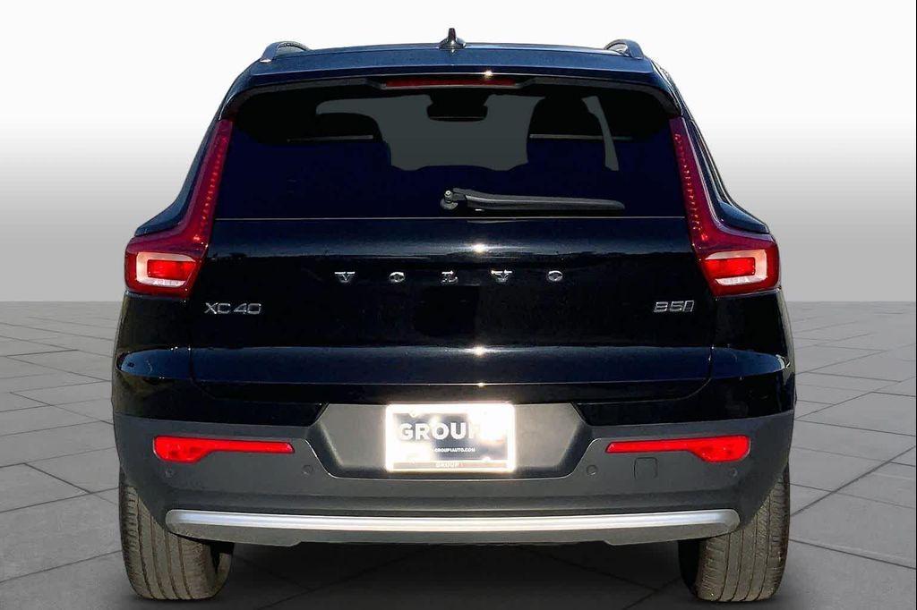 used 2024 Volvo XC40 car, priced at $25,700