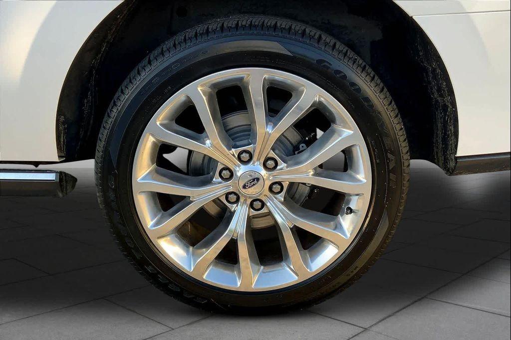 used 2018 Ford Expedition car, priced at $24,500