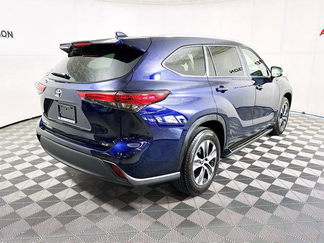 used 2023 Toyota Highlander car, priced at $31,377