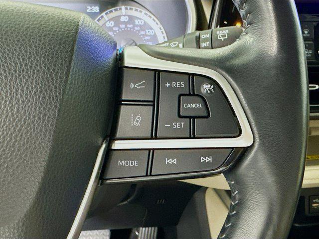 used 2023 Toyota Highlander Hybrid car, priced at $35,877