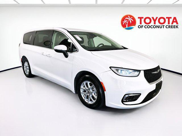 used 2023 Chrysler Pacifica car, priced at $20,977