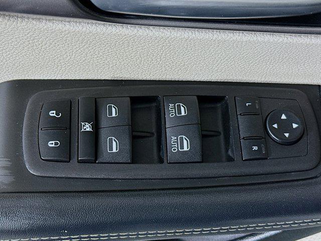 used 2023 Chrysler Pacifica car, priced at $20,977