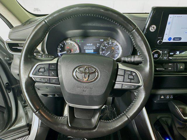 used 2024 Toyota Highlander car, priced at $27,999