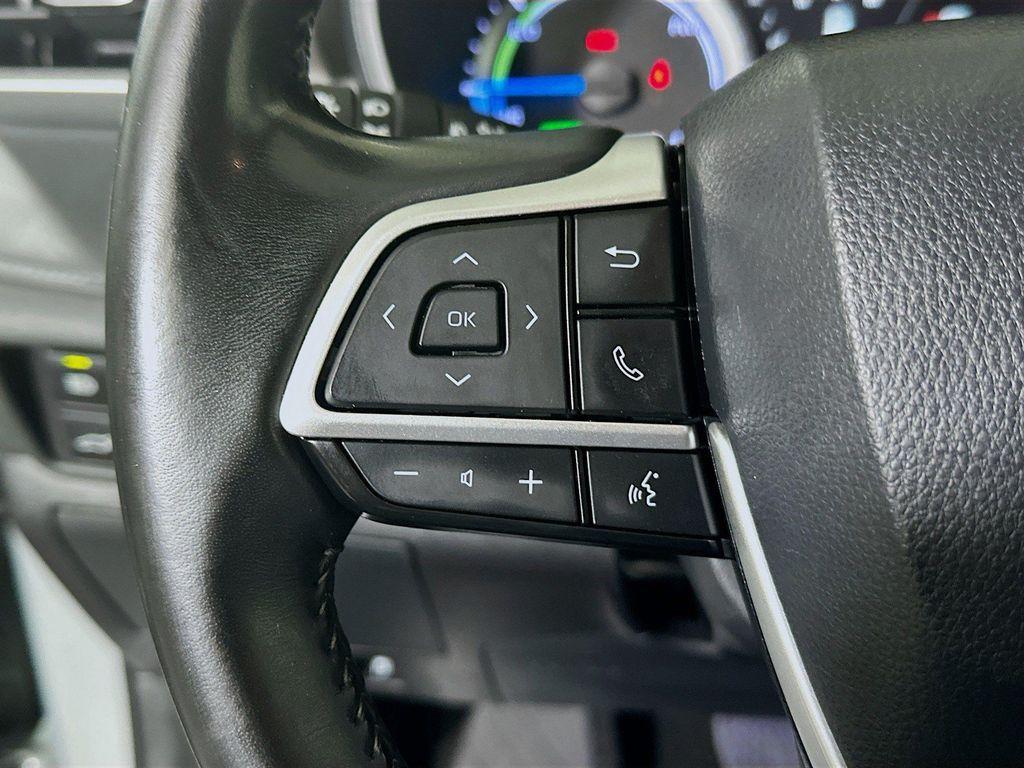 used 2024 Toyota Highlander Hybrid car, priced at $40,784