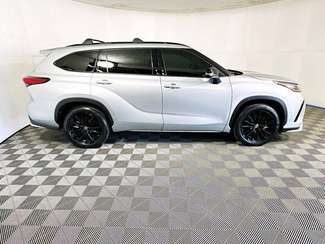 used 2023 Toyota Highlander car, priced at $36,777