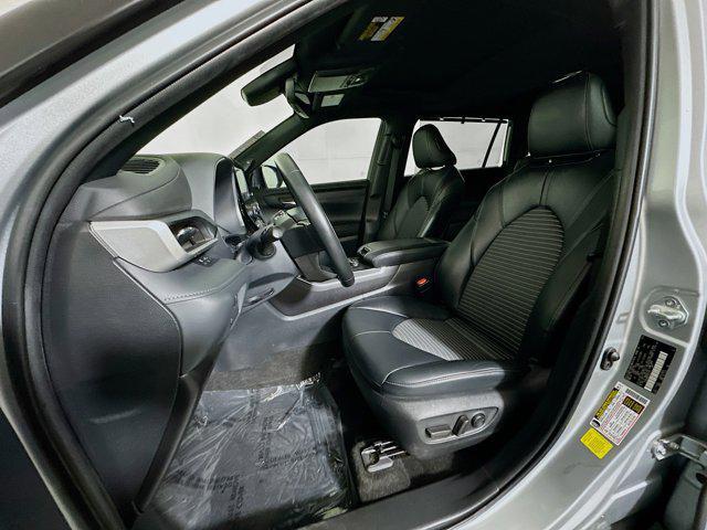 used 2023 Toyota Highlander car, priced at $36,777