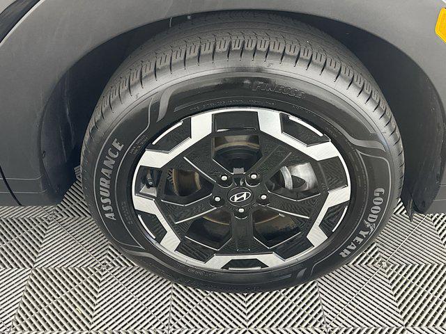 used 2025 Hyundai Santa Fe car, priced at $29,177