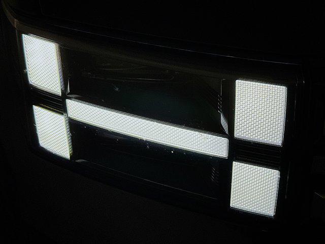 used 2025 Hyundai Santa Fe car, priced at $29,177