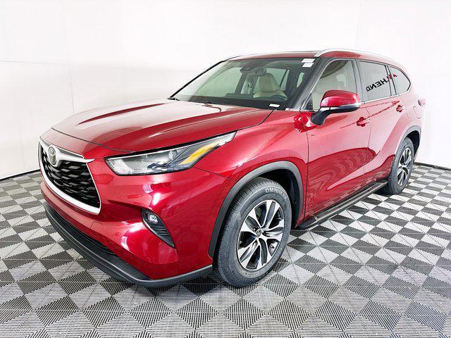 used 2023 Toyota Highlander car, priced at $32,377