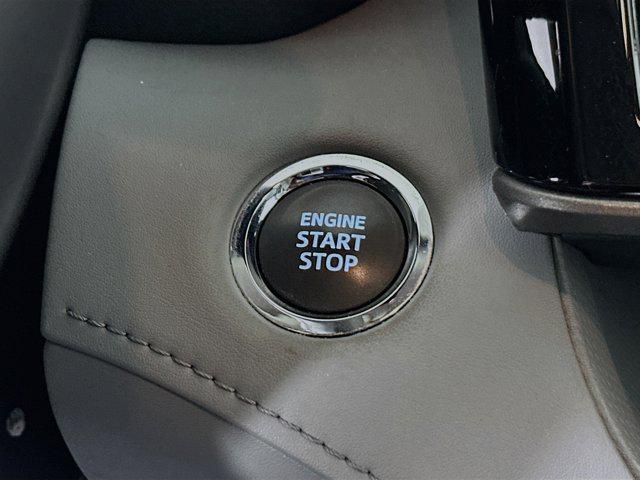 used 2023 Toyota Highlander car, priced at $35,062