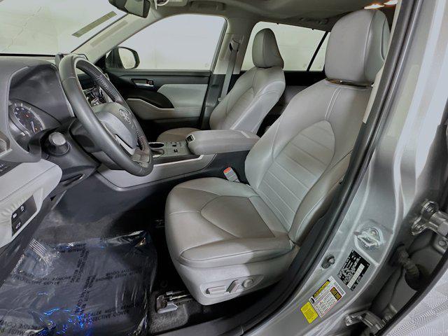 used 2023 Toyota Highlander car, priced at $35,062