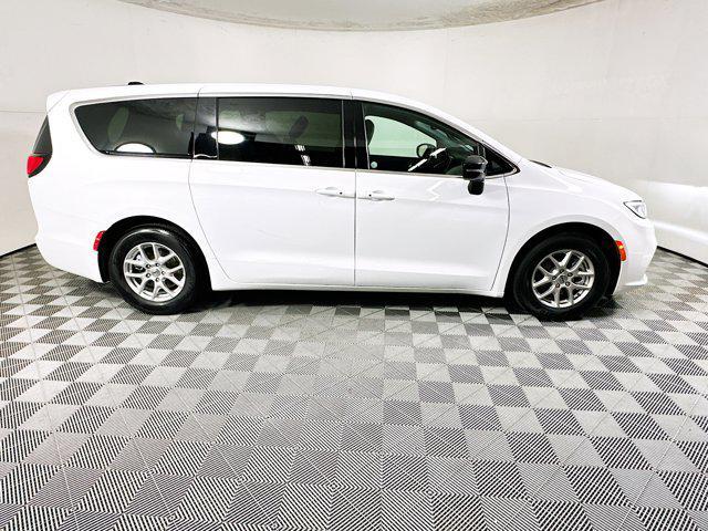used 2025 Chrysler Pacifica car, priced at $29,999