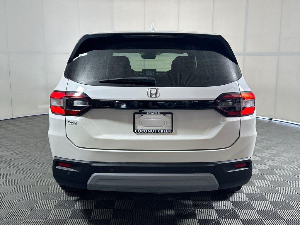 used 2023 Honda Pilot car, priced at $33,322