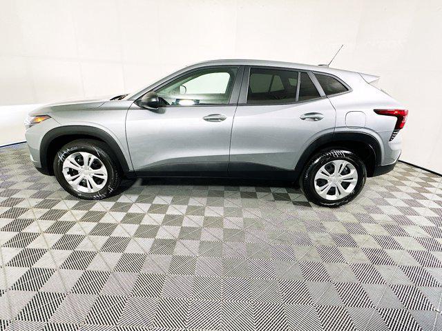 used 2024 Chevrolet Trax car, priced at $20,384
