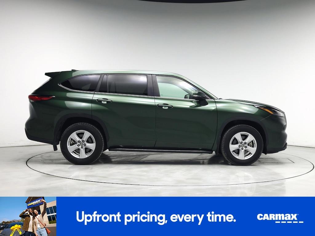 used 2023 Toyota Highlander car, priced at $30,998