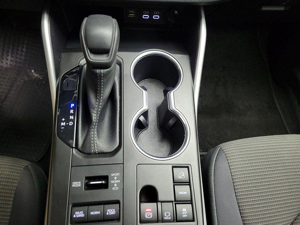 used 2023 Toyota Highlander car, priced at $30,998