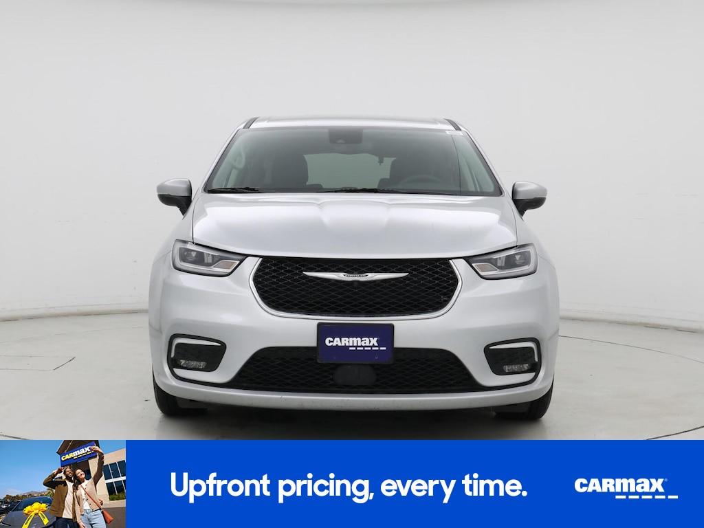 used 2023 Chrysler Pacifica car, priced at $27,998