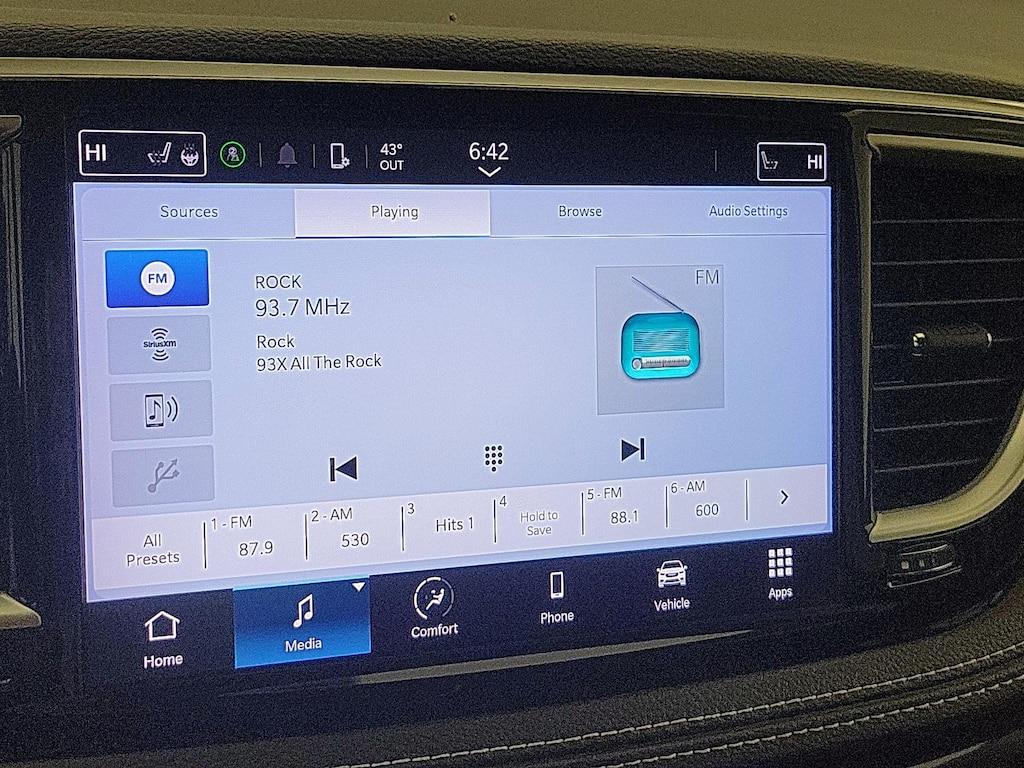 used 2023 Chrysler Pacifica car, priced at $27,998