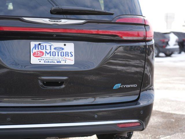 used 2023 Chrysler Pacifica Hybrid car, priced at $26,421