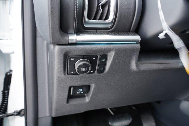 new 2025 Ford Expedition car, priced at $83,990