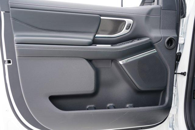 new 2025 Ford Expedition car, priced at $83,990