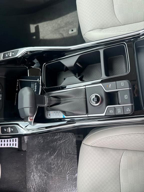 new 2024 Kia Sorento car, priced at $43,290