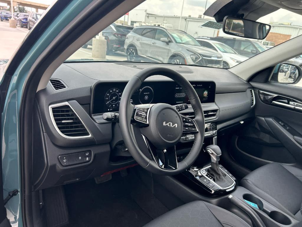 new 2025 Kia Seltos car, priced at $28,485