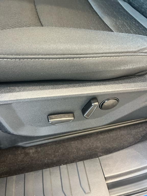 used 2022 Ford F-150 car, priced at $36,450