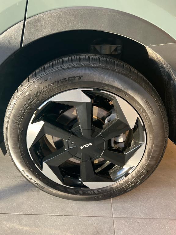 used 2025 Kia Sorento Hybrid car, priced at $32,980