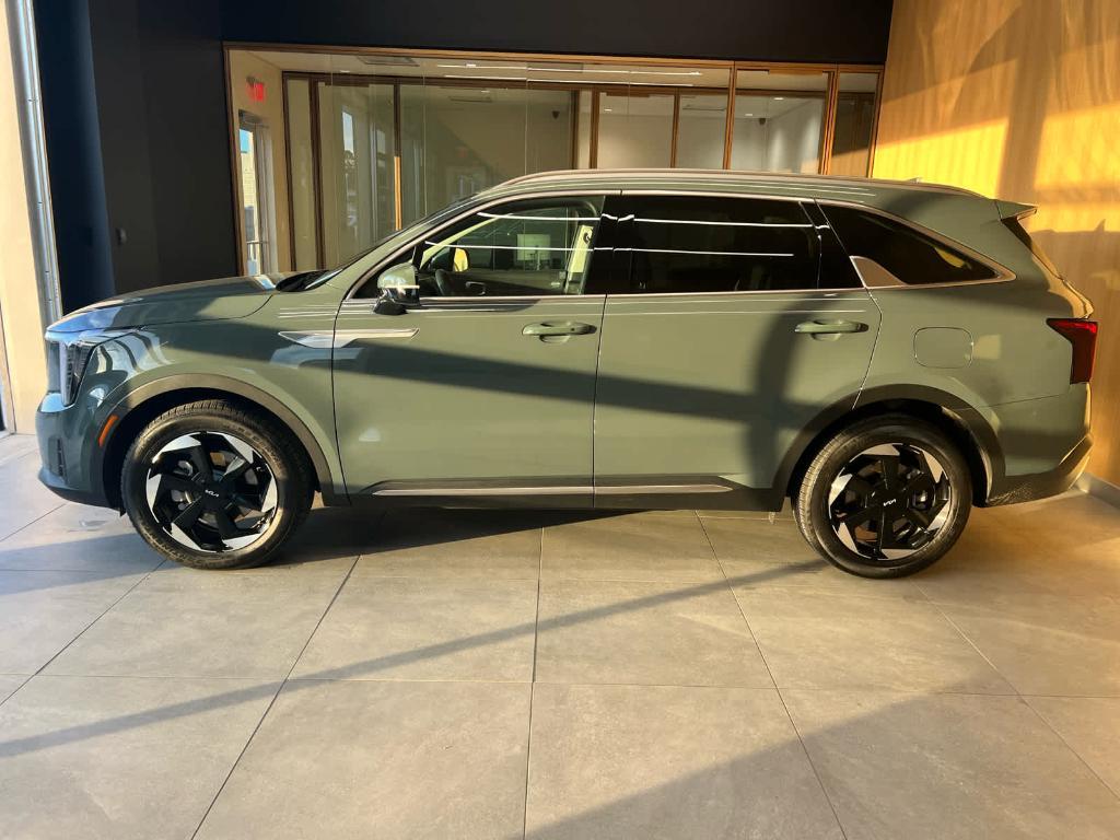 used 2025 Kia Sorento Hybrid car, priced at $32,980