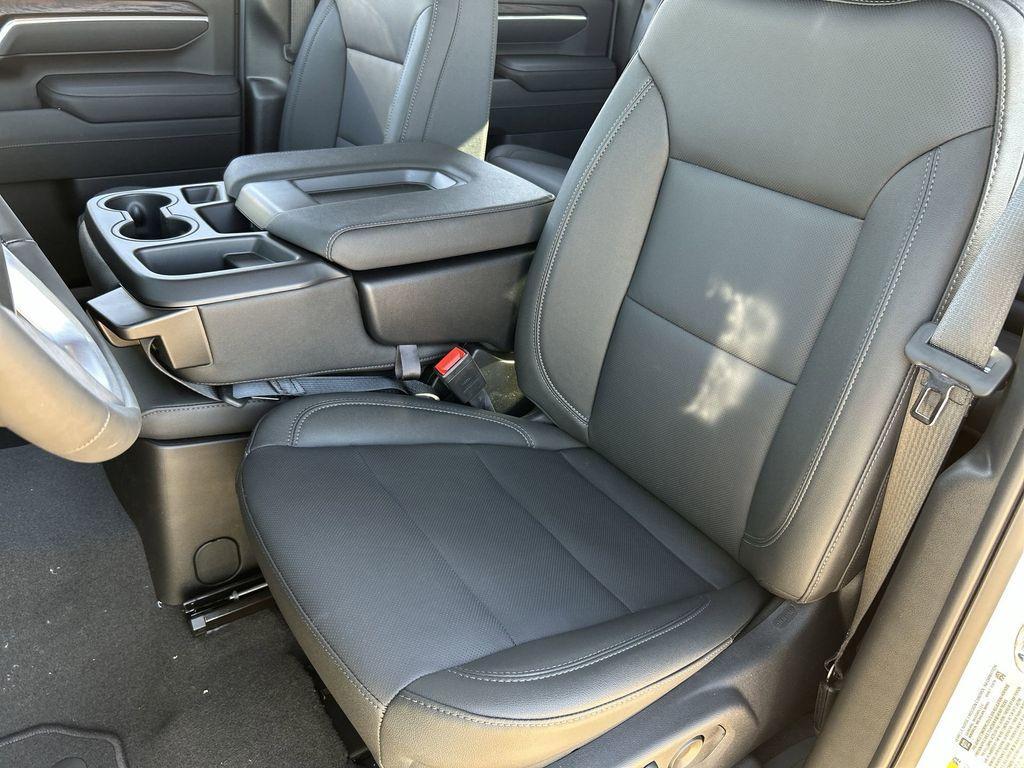 new 2026 GMC Sierra 2500 car, priced at $78,075