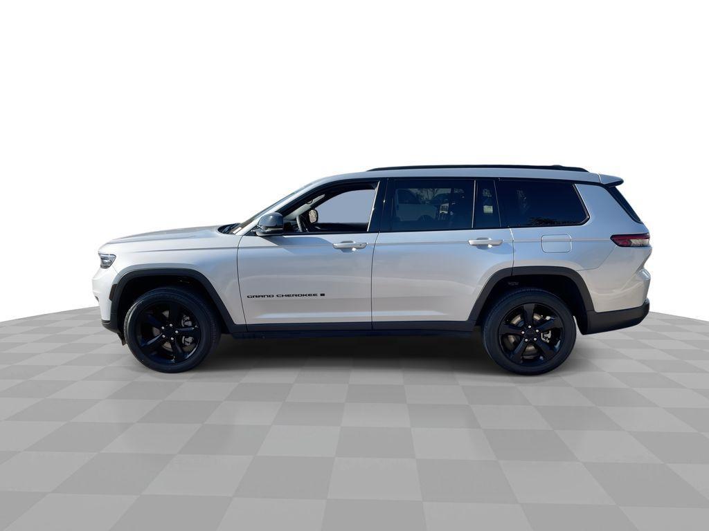used 2023 Jeep Grand Cherokee L car, priced at $30,769