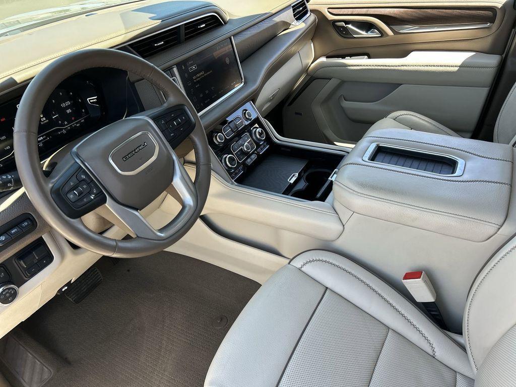 used 2023 GMC Yukon XL car, priced at $49,900