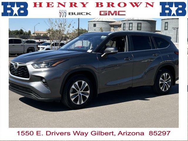 used 2023 Toyota Highlander car, priced at $34,975