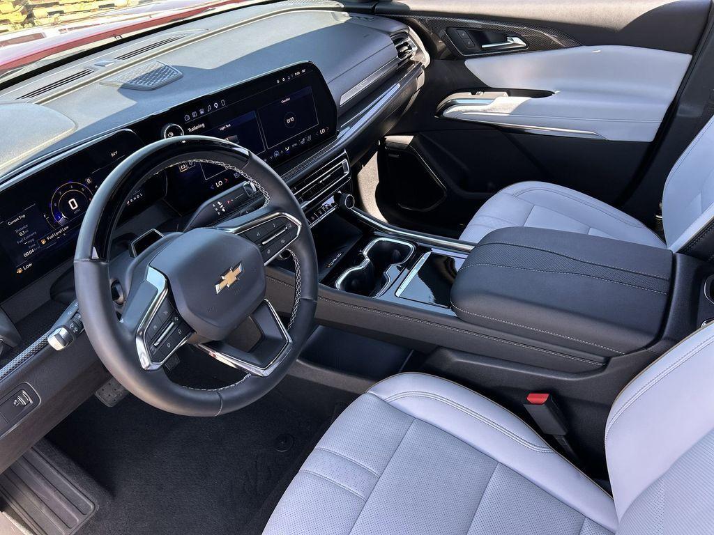 used 2026 Chevrolet Traverse car, priced at $51,800