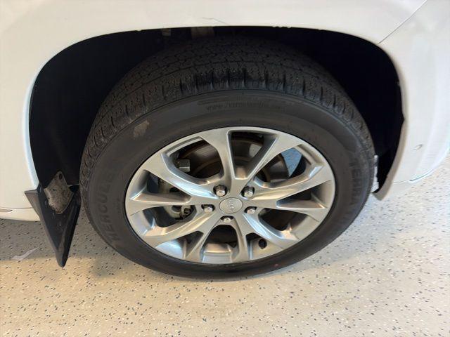 used 2021 Jeep Grand Cherokee car, priced at $27,952