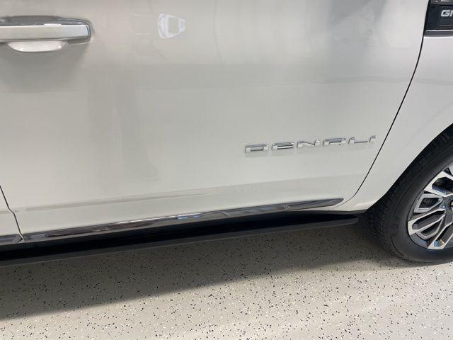 used 2024 GMC Yukon car, priced at $81,628