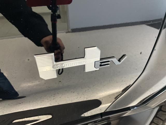 new 2025 GMC HUMMER EV Pickup car, priced at $89,990