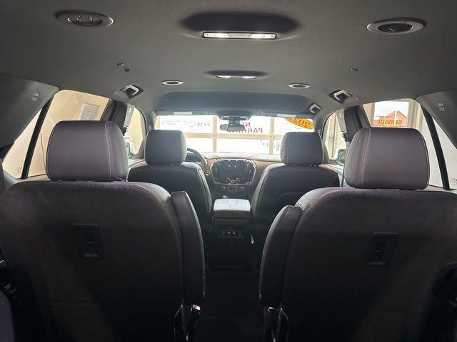 used 2022 Chevrolet Traverse car, priced at $25,990