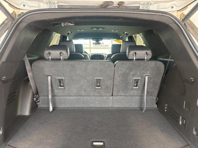 used 2022 Chevrolet Traverse car, priced at $25,990