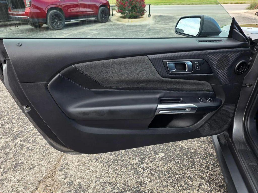used 2025 Ford Mustang car, priced at $34,991