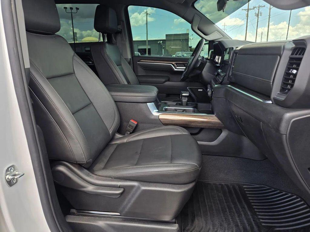 used 2025 Chevrolet Silverado 1500 car, priced at $45,991