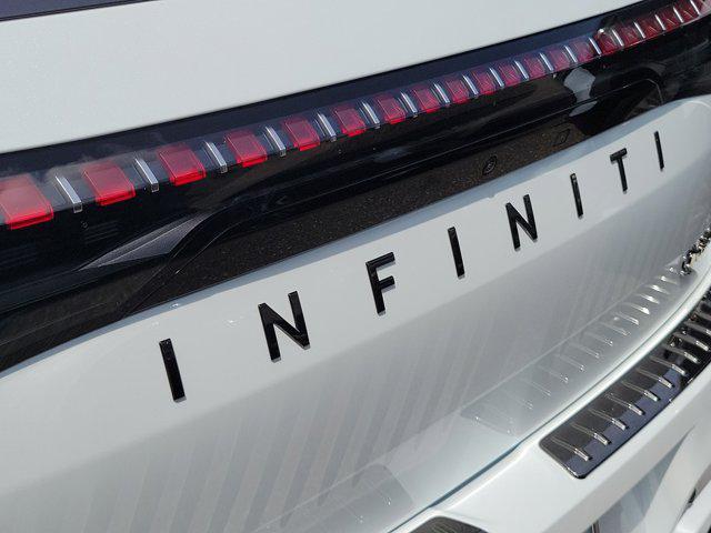 new 2026 INFINITI QX80 car, priced at $106,825