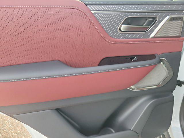 new 2026 INFINITI QX80 car, priced at $109,260