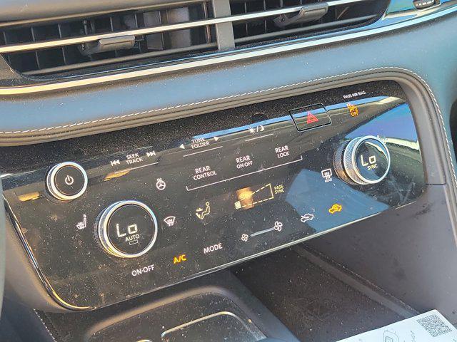 used 2025 INFINITI QX60 car, priced at $38,250